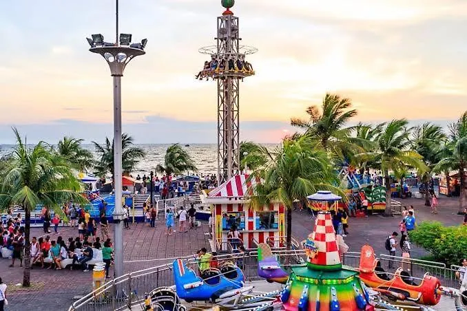 Staycation Infront Of Moa Residences Tower A Near Dfa Macapagal, Nu Moa, Picc, World Trade, Star City, Ayala Mall, Parqal Mall, Naia 1,2,3 * Manila