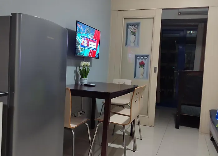 Staycation Infront Of Moa Residences Tower A Near Dfa Macapagal, Nu Moa, Picc, World Trade, Star City, Ayala Mall, Parqal Mall, Naia 1,2,3 Apartment *