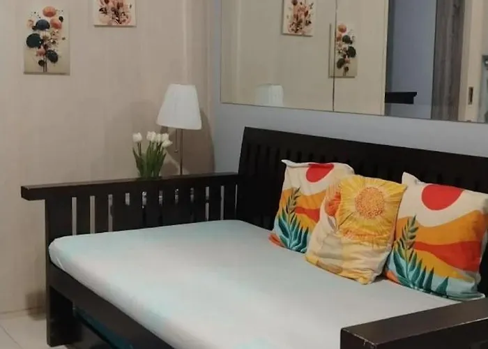 Staycation Infront Of Moa Residences Tower A Near Dfa Macapagal, Nu Moa, Picc, World Trade, Star City, Ayala Mall, Parqal Mall, Naia 1,2,3 Manila